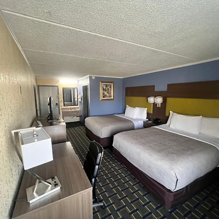 Quality Inn & Suites Near Six Flags East แอตแลนตา ภายนอก รูปภาพ
