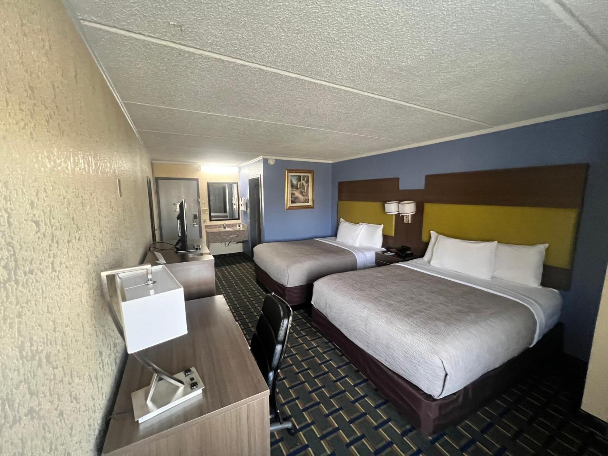 Quality Inn & Suites Near Six Flags East แอตแลนตา ภายนอก รูปภาพ